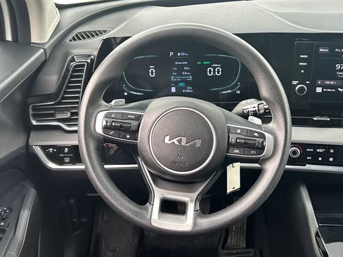 Used 2023 Kia Sportage LX image 15