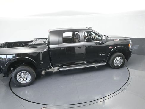 Used 2023 RAM 3500 Limited image 16