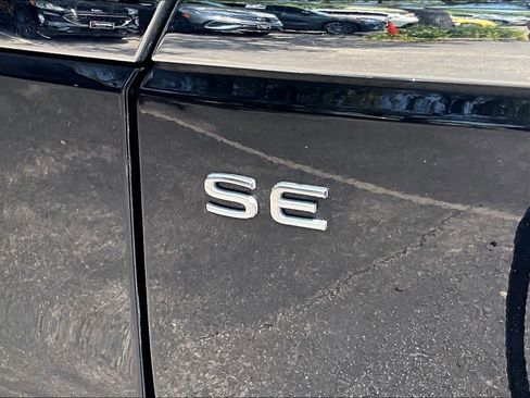 Used 2023 Volkswagen Atlas SE FWD image 10