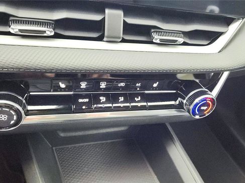 New 2026 Chevrolet Equinox LT w/ Safety and Technology Package image 31