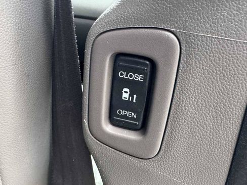 Used 2016 Honda Odyssey EX-L image 18