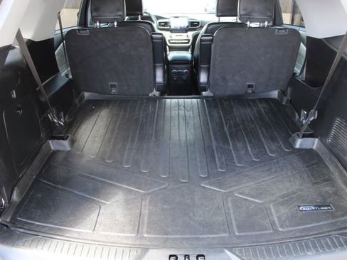 Used 2021 Ford Explorer XLT w/ Equipment Group 202A image 20