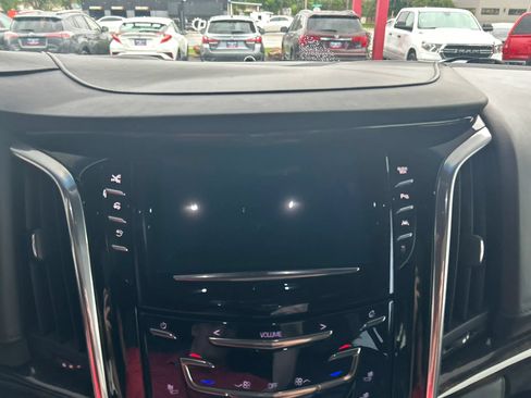 Used 2016 Cadillac Escalade ESV Platinum AWD/4WD image 24
