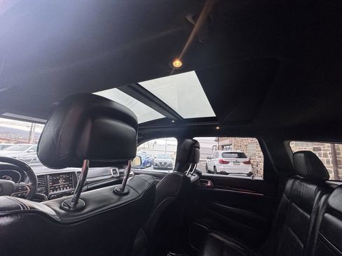 Used 2016 Jeep Grand Cherokee Overland w/ Advanced Technology Group image 15