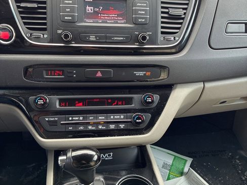 Used 2016 Kia Sedona EX image 26