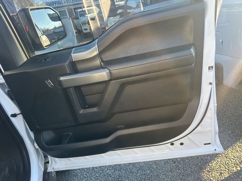 Used 2016 Ford F150 XLT w/ Equipment Group 302A Luxury image 12