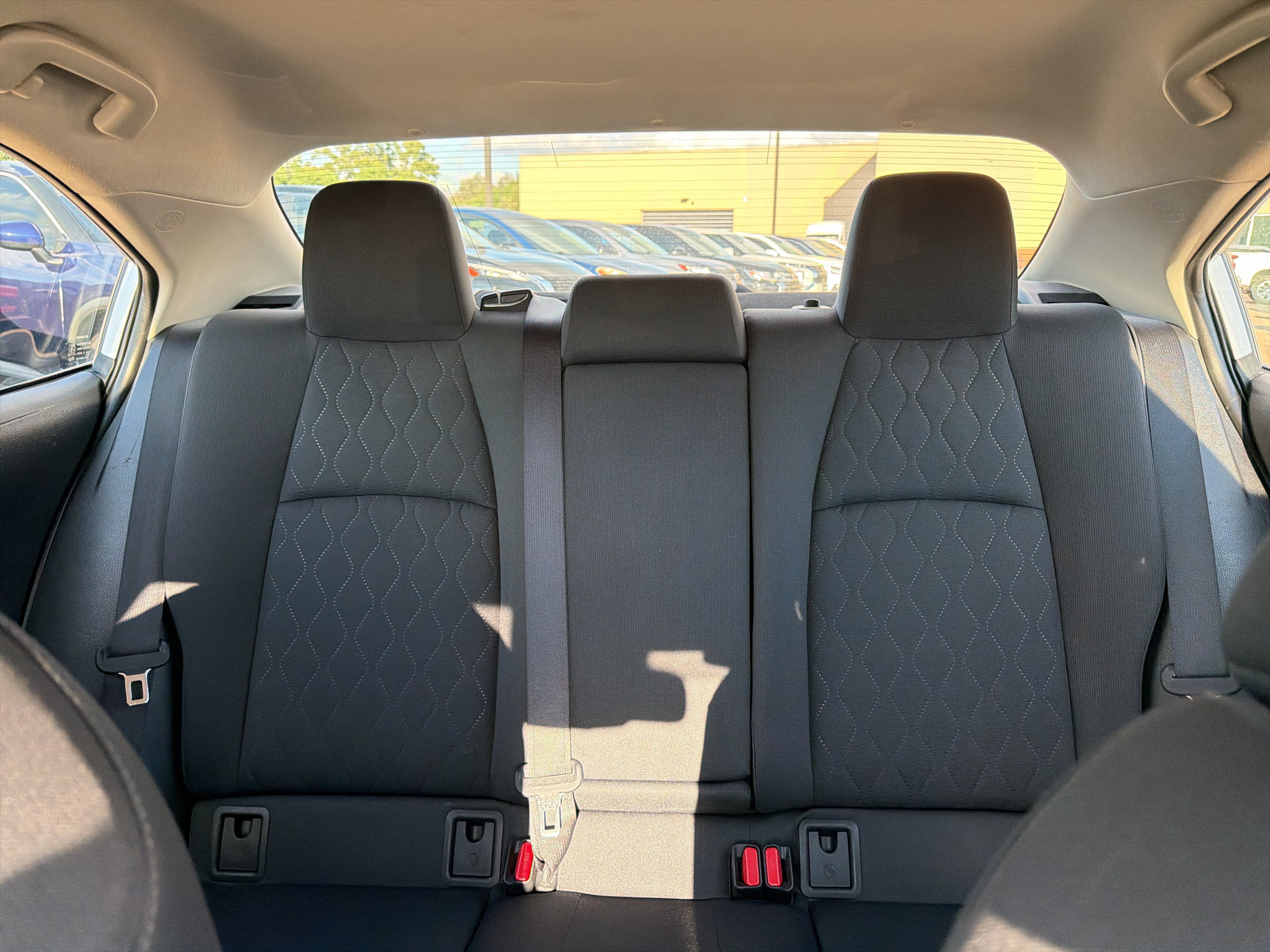 Used 2020 Toyota Corolla LE FWD image 23