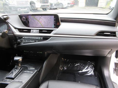 Used 2020 Lexus ES 350 w/ Premium Package image 32