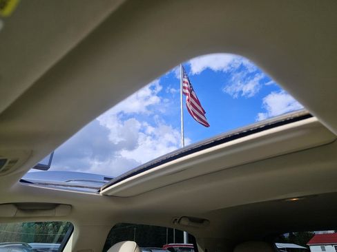 Used 2011 Lexus RX 350 2WD w/ Premium Pkg image 17