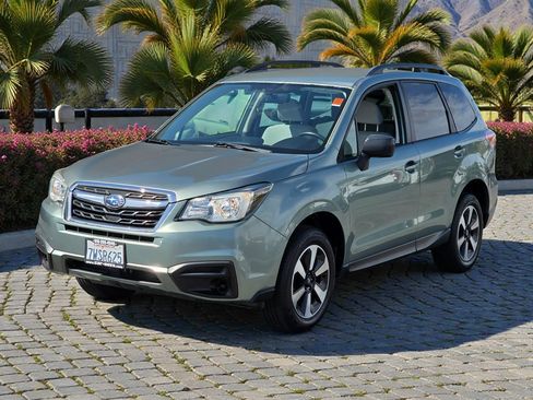 Used 2017 Subaru Forester 2.5i w/ Alloy Wheel Package image 4