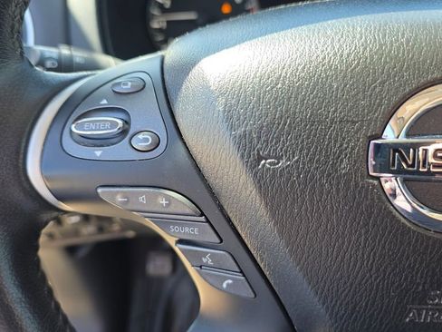 Used 2020 Nissan Pathfinder SL AWD/4WD image 16