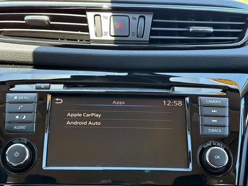 Used 2019 Nissan Rogue Sport SV AWD/4WD image 16
