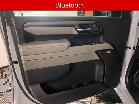 Used 2025 Chevrolet Silverado 2500 ZR2 w/ Technology Package AWD/4WD image 10