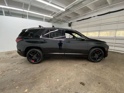Used 2024 Chevrolet Traverse Premier w/ Redline Edition image 7