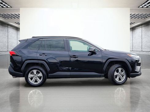 Used 2024 Toyota RAV4 XLE AWD/4WD image 6