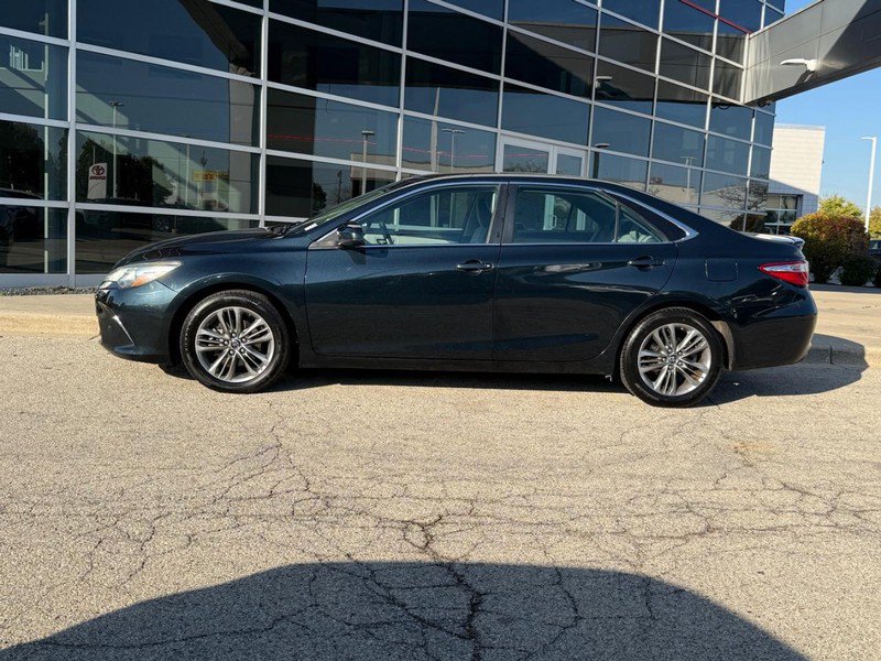 Used 2015 Toyota Camry SE FWD image 6
