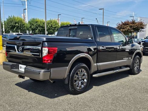 Used 2018 Nissan Titan Platinum Reserve w/ Platinum Utility Package AWD/4WD image 5