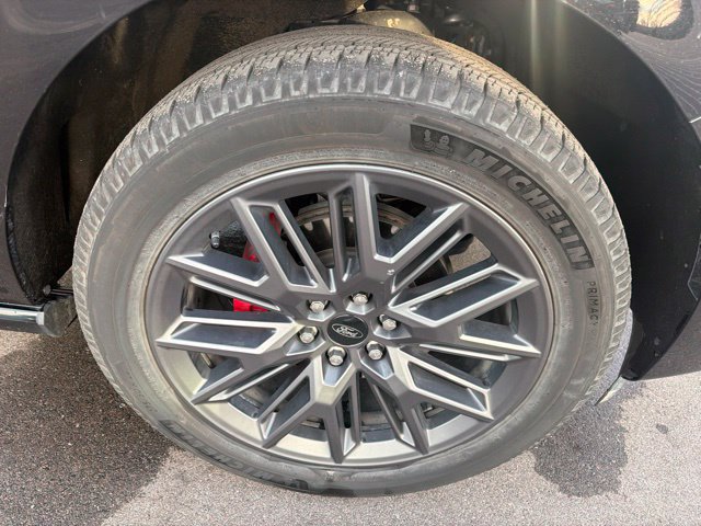 Used 2025 Ford Expedition Platinum w/ Stealth Performance Package AWD/4WD image 4
