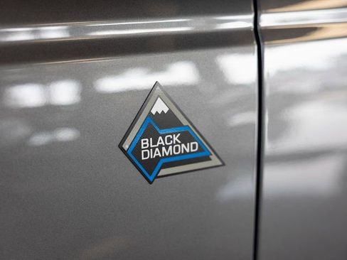 Used 2021 Ford Bronco Black Diamond image 7