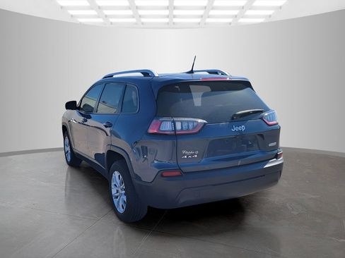 Used 2020 Jeep Cherokee Latitude w/ Cold Weather Group AWD/4WD image 3