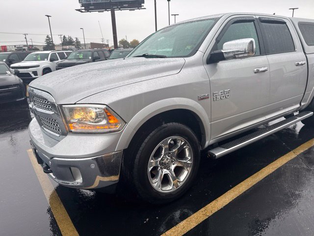 Used 2017 RAM 1500 Laramie w/ Convenience Group AWD/4WD image 4