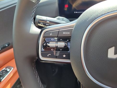 New 2026 Kia Carnival EX FWD image 26
