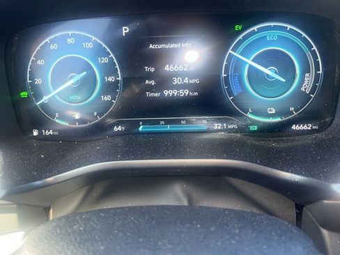 Used 2023 Hyundai Santa Fe Limited image 7