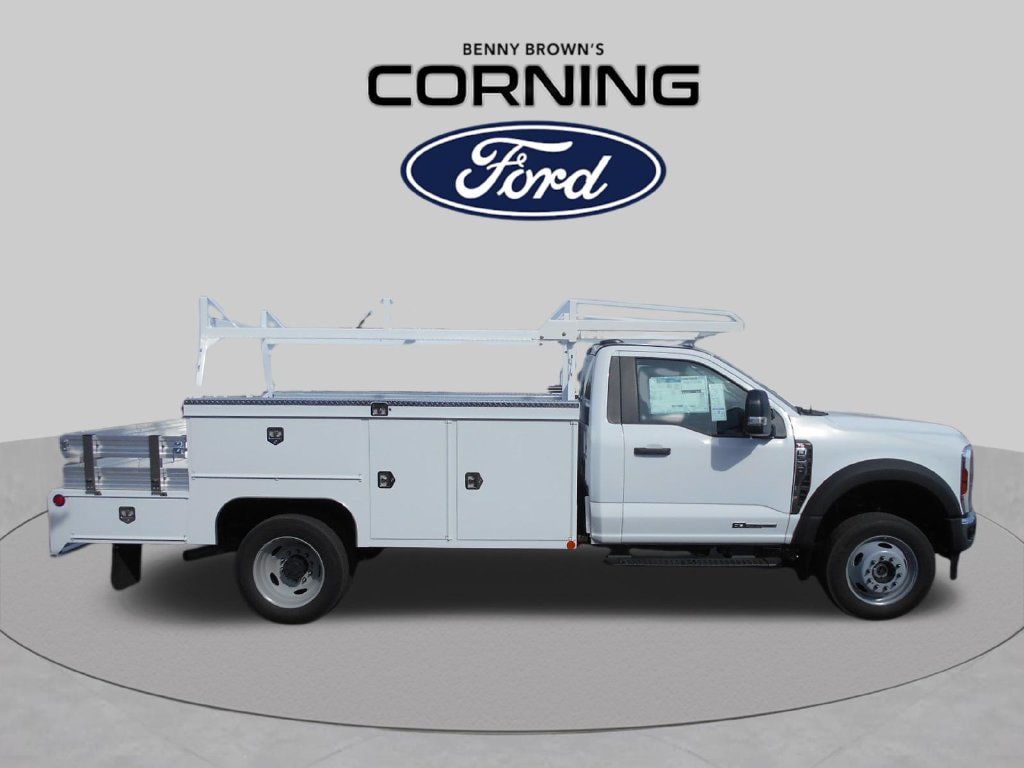 New 2024 Ford F550 4x4 Regular Cab Super Duty image 2