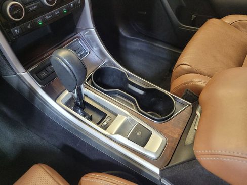 Used 2019 Subaru Ascent Touring AWD/4WD image 26
