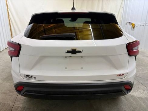 Used 2024 Chevrolet Trax RS w/ Driver Confidence Package FWD image 7
