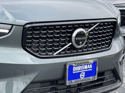 New 2026 Volvo XC40 B5 Ultra w/ Climate Package image 2