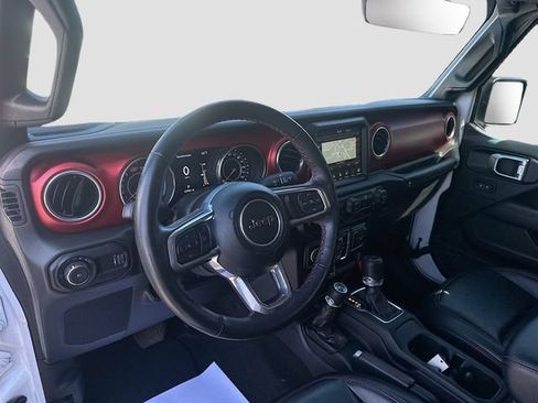 Used 2023 Jeep Wrangler Unlimited Rubicon w/ Cold Weather Group AWD/4WD image 10