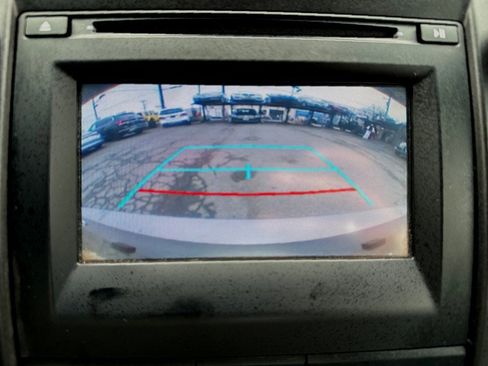 Used 2017 Toyota Camry SE image 20