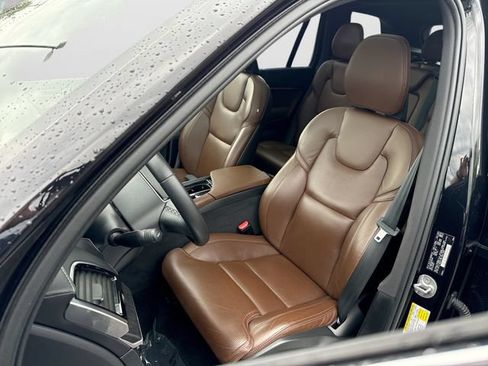 Certified 2023 Volvo XC90 B6 Ultimate w/ Protection Package AWD/4WD image 16