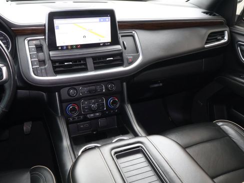 Used 2021 Chevrolet Tahoe Premier w/ Premium Package RWD image 11