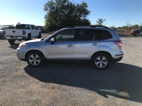 Used 2014 Subaru Forester 2.5i Limited image 2