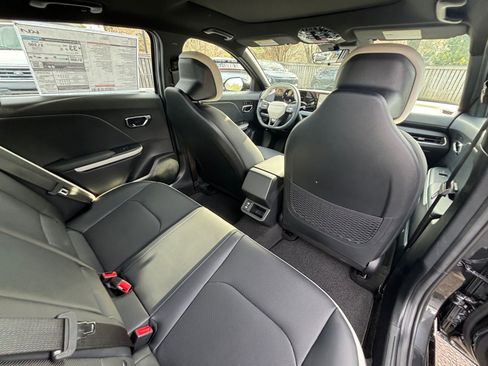 New 2025 Kia K4 GT-Line w/ GT-Line Premium Package FWD image 19