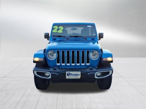 Used 2022 Jeep Wrangler Unlimited Sahara w/ Cold Weather Group image 9
