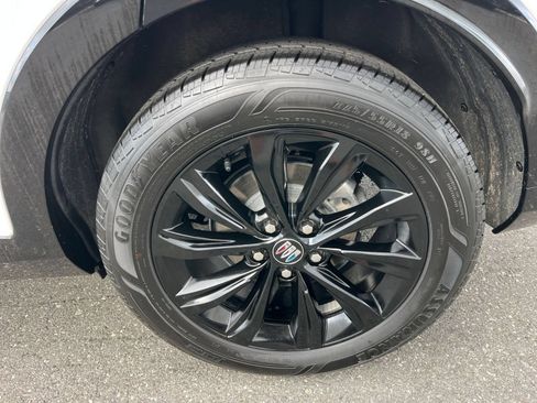 Used 2025 Buick Envista Sport Touring FWD image 25