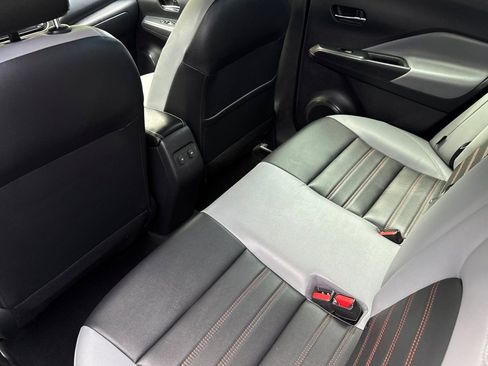 Used 2021 Nissan Kicks SR w/ SR Premium Package image 12