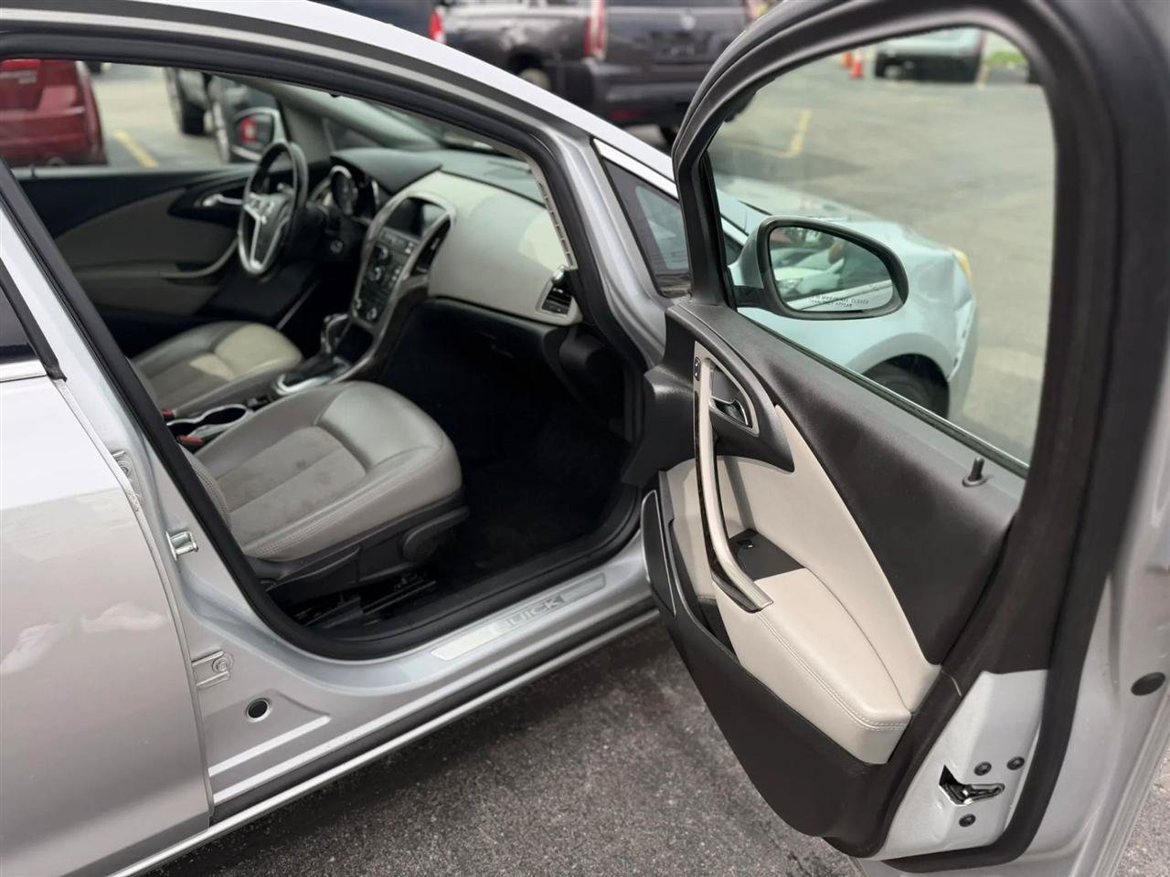 Used 2014 Buick Verano Convenience FWD image 29