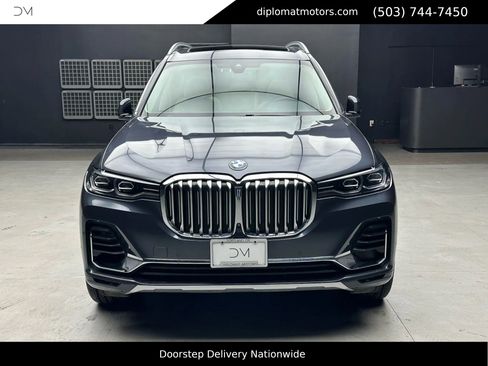 Used 2020 BMW X7 xDrive40i w/ Luxury Seating Package image 11