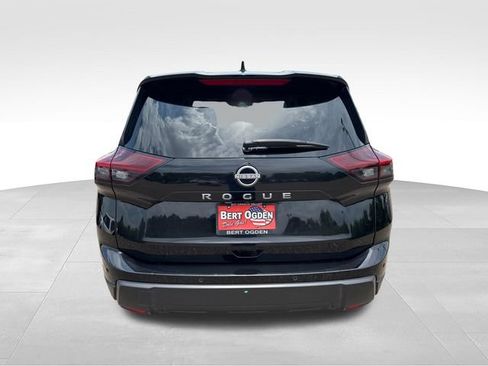 Certified 2025 Nissan Rogue S FWD image 7