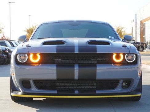 Used 2022 Dodge Challenger SRT Hellcat image 2