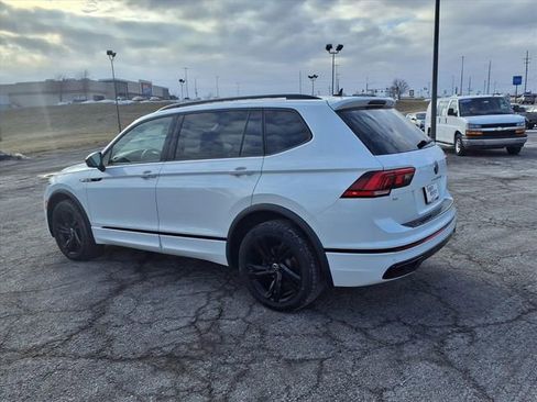 Used 2023 Volkswagen Tiguan SE R-Line image 25