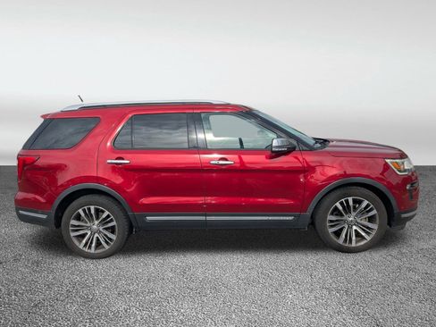 Used 2019 Ford Explorer Platinum image 4