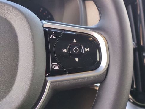 New 2026 Volvo XC90 B5 Plus image 18