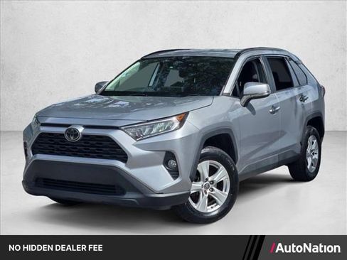 Used 2021 Toyota RAV4 XLE FWD image 1