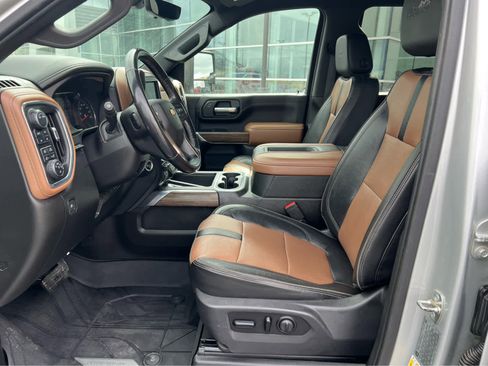 Used 2021 Chevrolet Silverado 3500 High Country image 28