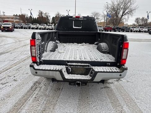 Used 2022 Ford F350 XLT w/ XLT Premium Package image 7